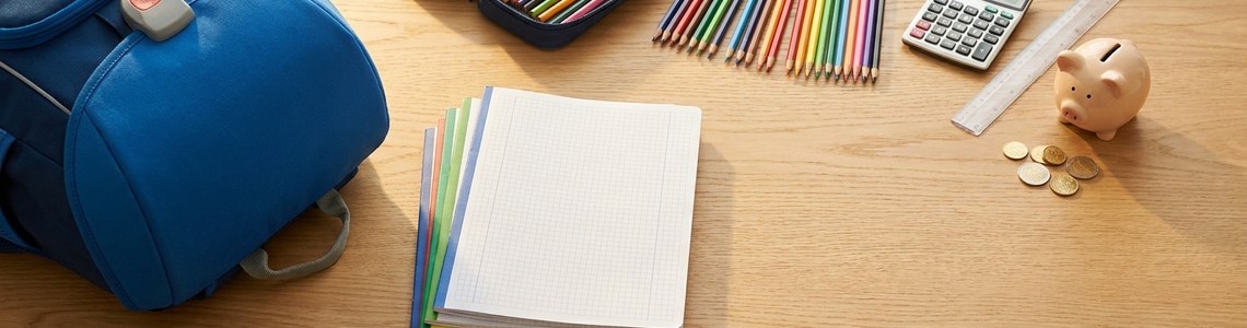 Schulstart 2026 Erstausstattung Schulranzen und Sparschwein