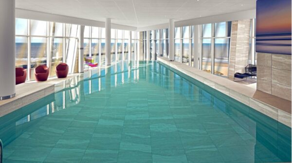 Inntel Hotel Pool