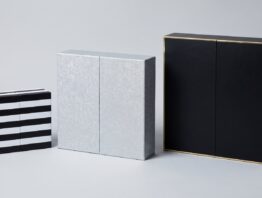 Drei unterschiedlich große Beauty-Adventskalender nebeneinander im Größenvergleich