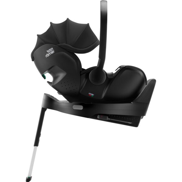 britax roemer baby safe pro vario base 5z hersteller Britax Römer Baby-Safe Pro in Liegeposition auf der Vario Base 5Z